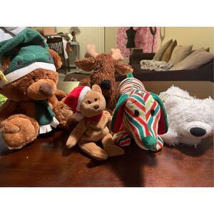 Holiday/Christmas Stuffed Animal Bundle (5 items)